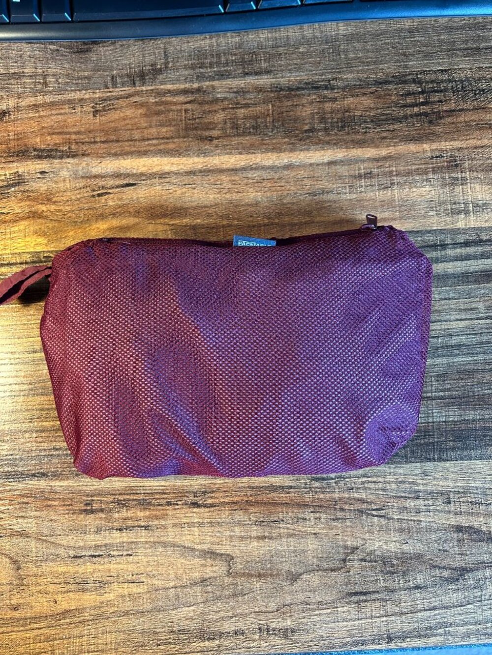 Columbia Packable Rain Jacket in Burgundy 2X - Picture 14 of 14